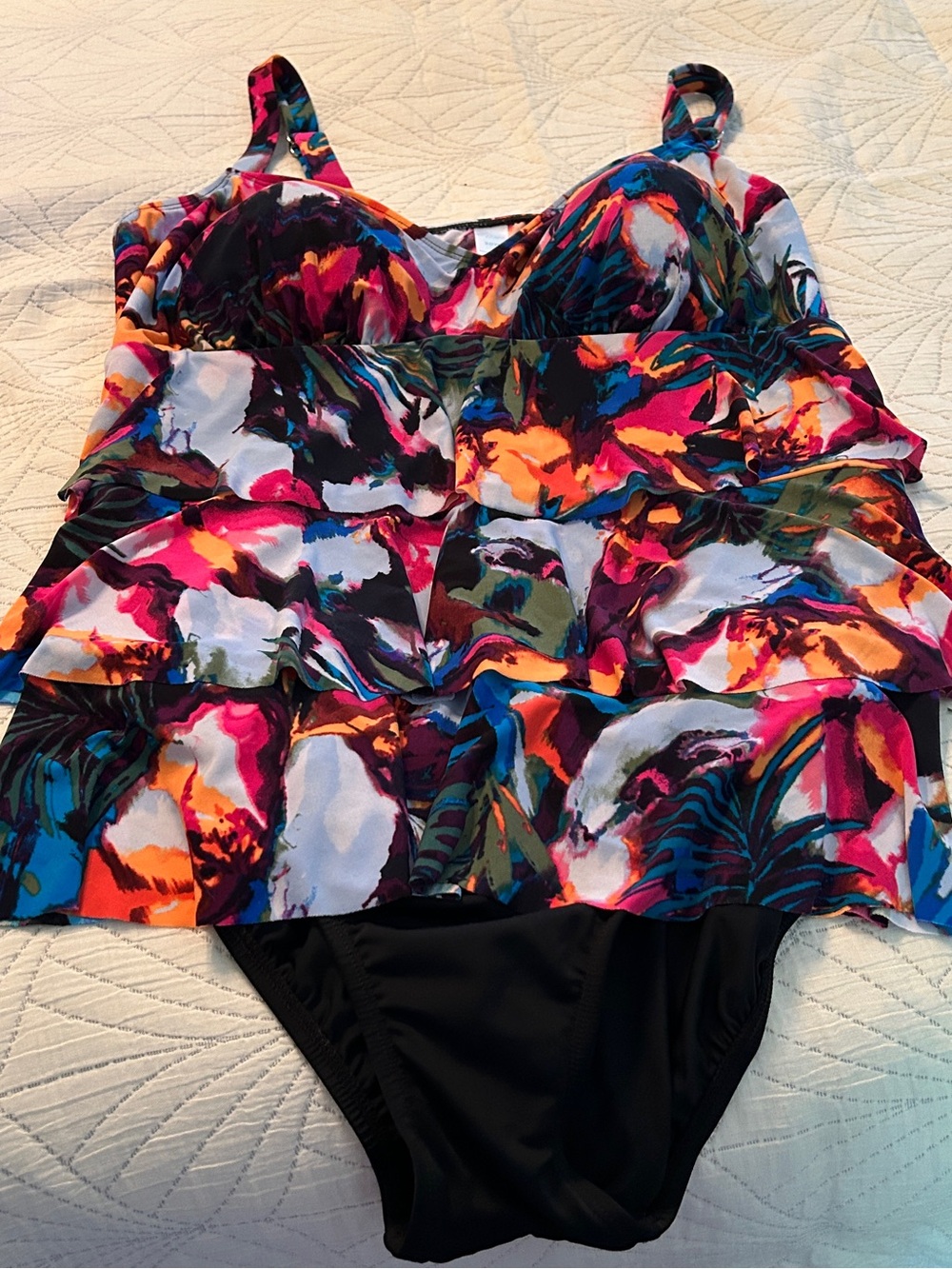 Women’s Bal Harbour Black Multi-Color Ruffle Swim Suit NWOT Size 20W
